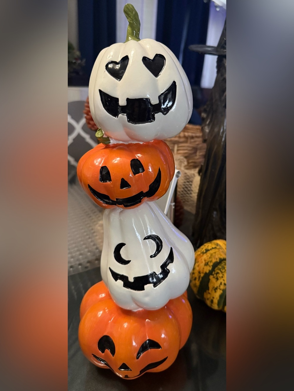 Halloween Stacked Pumpkins 🎃